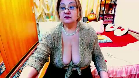 ellyhot53 online show from 02/06/26, 03:37