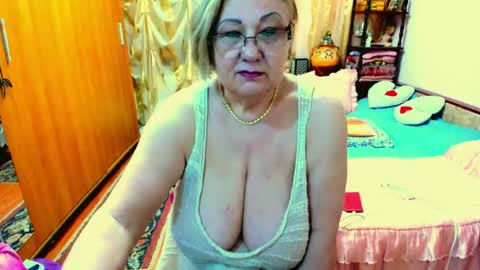 ellyhot53 online show from 06/21/26, 03:58