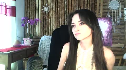 Ellysan de lart online show from 11/03/25, 11:44