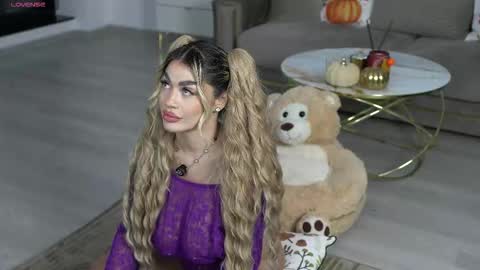 Elly online show from 10/16/25, 03:46