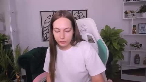 elma_lily online show from 09/15/25, 06:02