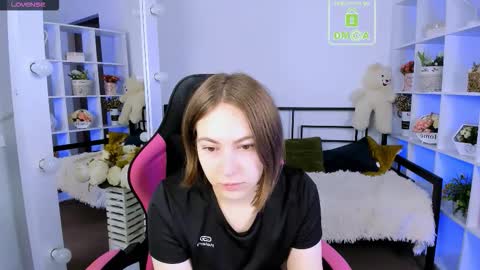 elma_lily online show from 10/21/25, 05:41