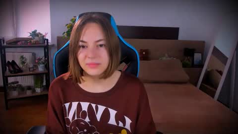 elma_lily online show from 11/15/25, 07:27