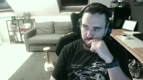 Snapshot of elmo__91 chatting on 11/10/25, 05:12 Elmo online show from 11/10/25, 05:12