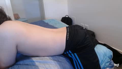 Snapshot of elmoro101 chatting on 10/11/25, 10:03 elmoro101 online show from 10/11/25, 10:03