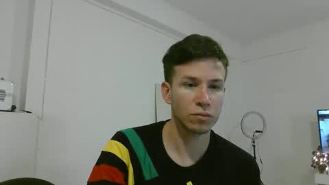 Snapshot of elnenedearg chatting on 12/28/24, 01:50 elnenedearg online show from 12/28/24, 01:50