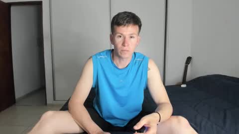 Snapshot of elnenedearg chatting on 09/17/25, 12:12 elnenedearg online show from 09/17/25, 12:12