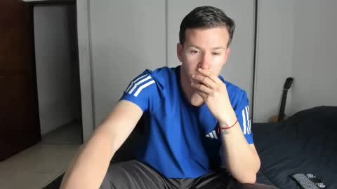 Snapshot of elnenedearg chatting on 09/30/25, 12:15 elnenedearg online show from 09/30/25, 12:15