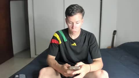 Snapshot of elnenedearg chatting on 10/05/25, 10:40 elnenedearg online show from 10/05/25, 10:40