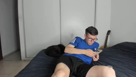 Snapshot of elnenedearg chatting on 11/11/25, 01:05 elnenedearg online show from 11/11/25, 01:05