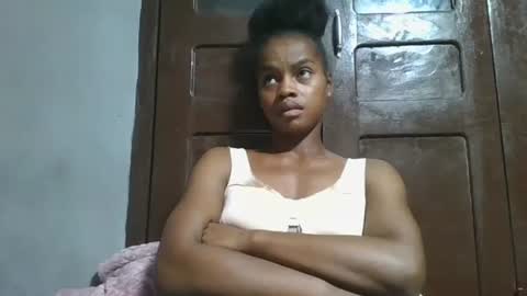 Snapshot of elodie228680 chatting on 05/08/26, 07:36 elodie228680 online show from 05/08/26, 07:36
