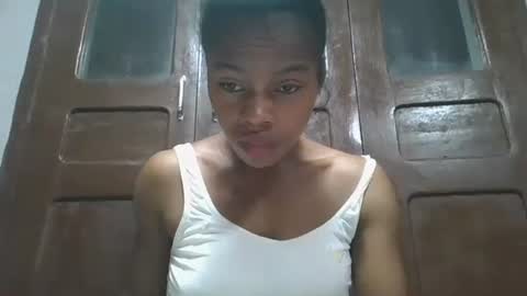 Snapshot of elodie228680 chatting on 05/09/26, 05:12 elodie228680 online show from 05/09/26, 05:12