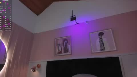 Elodie  online show from 07/26/26, 12:19