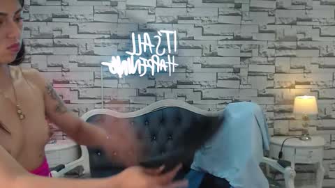 Snapshot of elody_a chatting on 09/18/25, 12:45 Elody online show from 09/18/25, 12:45