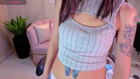 Snapshot of elody_a chatting on 11/19/25, 03:28 Elody online show from 11/19/25, 03:28