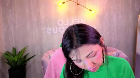 Snapshot of elody_a chatting on 12/04/25, 03:27 Elody online show from 12/04/25, 03:27