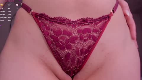 ELOISA OLIVERO online show from 12/28/24, 05:25