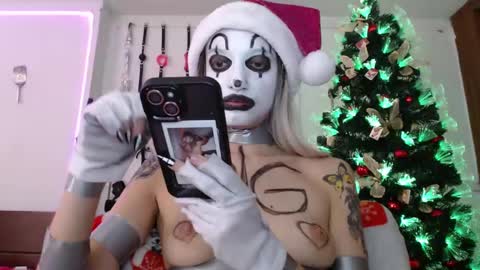 Chelsea  Please help me to reach 100 thumbs up online show from 12/31/24, 09:50