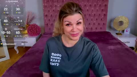 eloise_by online show from 07/11/26, 08:17