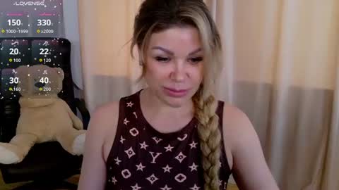 eloise_by online show from 07/20/26, 07:22