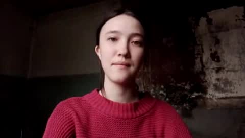 Snapshot of elouisevallian chatting on 05/27/26, 02:52 Elara online show from 05/27/26, 02:52