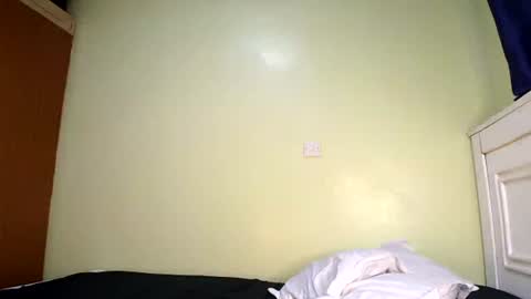 ELOWENA online show from 06/22/26, 08:00