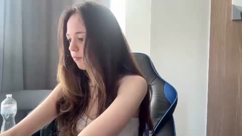 Snapshot of elowynx chatting on 06/09/26, 08:59 Milana online show from 06/09/26, 08:59