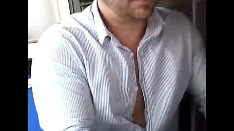 elpeladilla online show from 11/23/25, 03:34