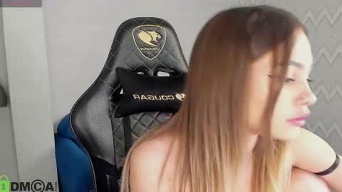 Snapshot of elsa_carterr chatting on 10/08/25, 08:45 elsa_carterr online show from 10/08/25, 08:45