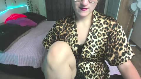Elsa  online show from 12/16/24, 03:19