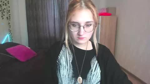 Elsa  online show from 01/13/25, 03:23