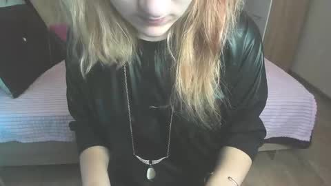 Elsa  online show from 02/13/25, 04:00