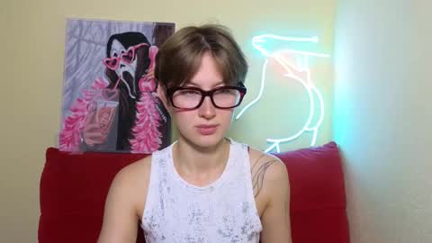 Snapshot of elsaangel chatting on 09/19/25, 02:02 elsaangel online show from 09/19/25, 02:02