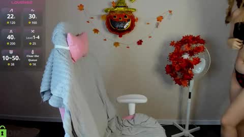 Elsie online show from 10/30/25, 01:07