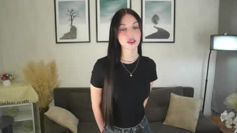 Snapshot of elsienorem chatting on 11/17/25, 12:00 Adella online show from 11/17/25, 12:00