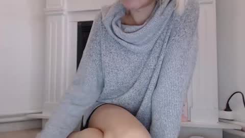 Snapshot of elssa_rush chatting on 10/25/25, 09:28 elssa_rush online show from 10/25/25, 09:28