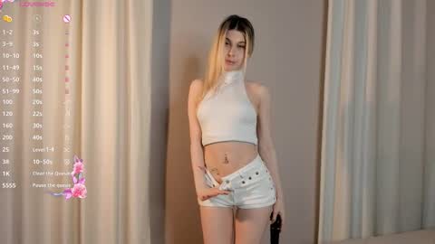 Elizabeth online show from 10/17/25, 04:09