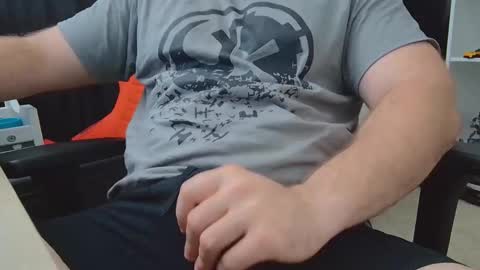 Snapshot of eltanke2206 chatting on 11/06/25, 07:59 alexgarg online show from 11/06/25, 07:59