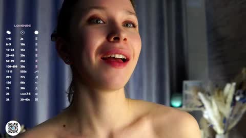Sophie online show from 03/10/25, 03:12