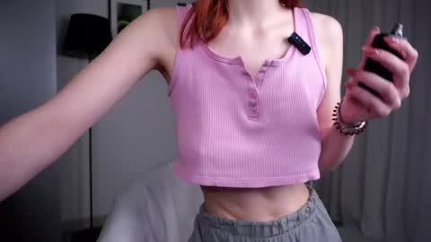 Sophie online show from 10/02/25, 01:12