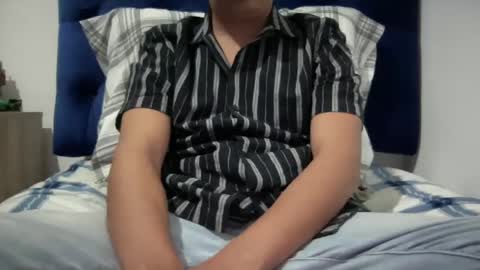 Snapshot of elvergudo0 chatting on 01/19/25, 07:04 Diego online show from 01/19/25, 07:04