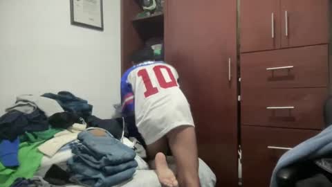 Snapshot of elvergudo0 chatting on 02/15/25, 06:12 Diego online show from 02/15/25, 06:12