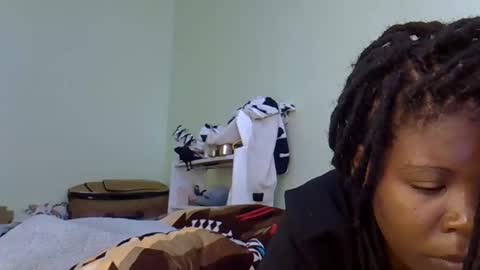 flo online show from 12/18/25, 09:15