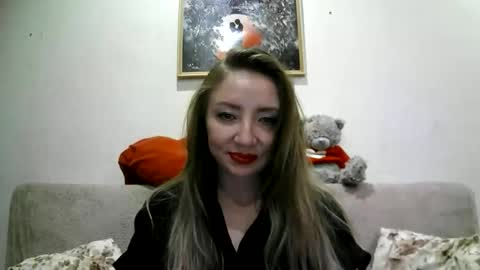 ElvinaSweet online show from 09/30/25, 02:27