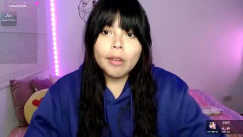 Snapshot of elymoon chatting on 06/11/26, 12:43 Ely online show from 06/11/26, 12:43