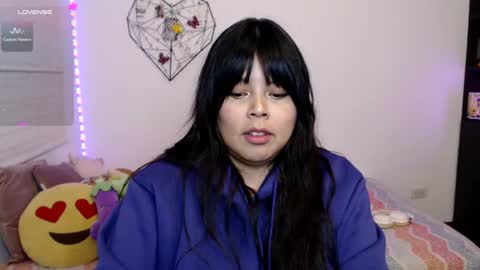 Snapshot of elymoon chatting on 06/11/26, 02:53 Ely online show from 06/11/26, 02:53