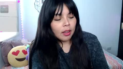 Snapshot of elymoon chatting on 06/12/26, 07:35 Ely online show from 06/12/26, 07:35