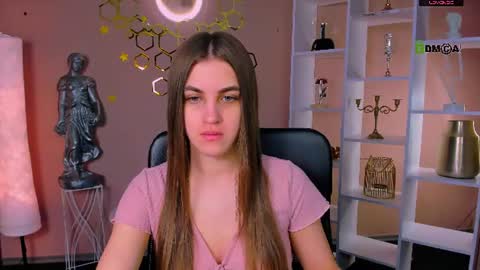 Snapshot of elyra_lir chatting on 06/16/26, 11:24 Elly online show from 06/16/26, 11:24