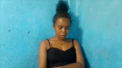 elys208 online show from 10/17/25, 05:26