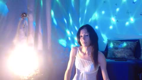 Snapshot of elysasun chatting on 11/10/25, 06:29 Elisa online show from 11/10/25, 06:29